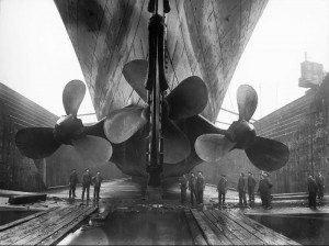 Helices-du-Titanic.jpg Helices-du-Titanic.jpg
