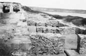 Vers 1920: Les murs complétés./ Photo: Bibliothèque et Archives Canada PA-7769.