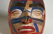 Masque Haida. / Photo: Parcs Canada.
