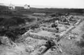 Vers 1930: Fouilles archéologiques / Bibliothèque et Archives Canada.